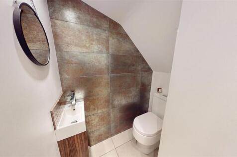 GROUND FLOOR W.C