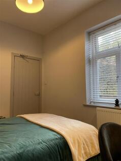 Room2Hollins4.jpg