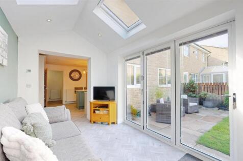 4f459641-23-Highcliffe-Court-07212025_125310.jpg