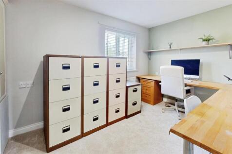 259524b9-23-Highcliffe-Court-07212025_125542.jpg