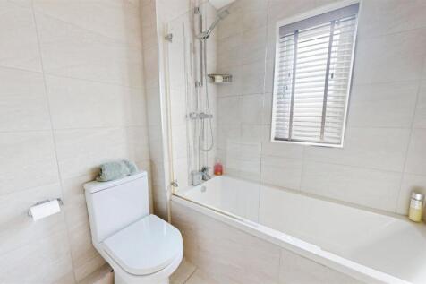 e8067bec-23-Highcliffe-Court-07212025_125947.jpg