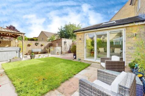 ee5fc5d7-23-Highcliffe-Court-07212025_124744.jpg