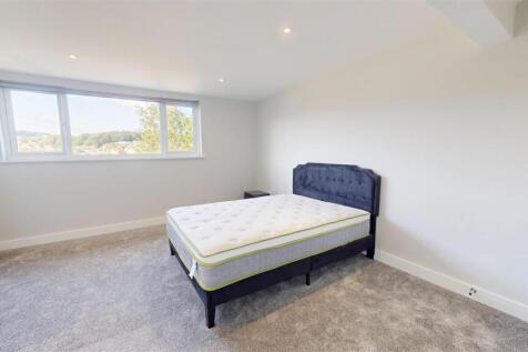 70 Hollins Room 6.jpg
