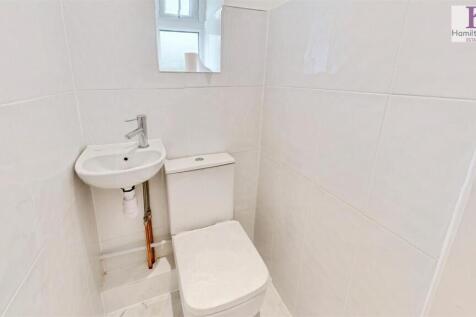 625a5df0-35-Wade-House-Road-10162025_084438.jpg