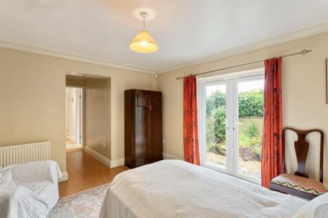 Corner_Cottage_24.jpg