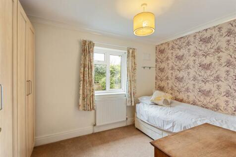 Corner_Cottage_34.jpg