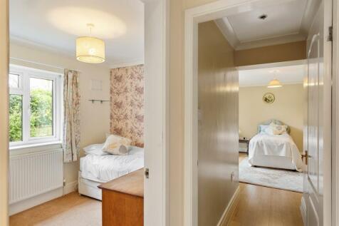 Corner_Cottage_29.jpg