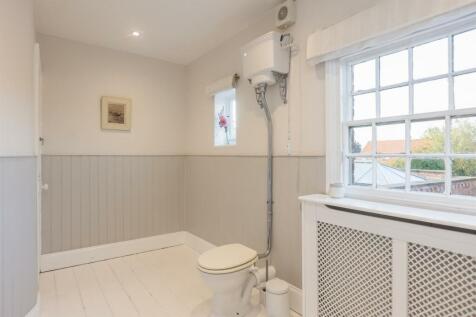 Carlbury House Bathroom-2.jpg