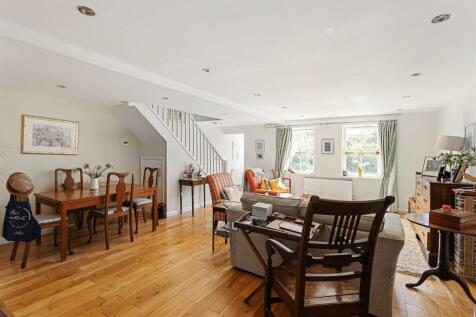 3_Cowling_Court_4.jpg