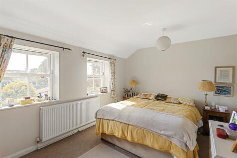3_Cowling_Court_16.jpg