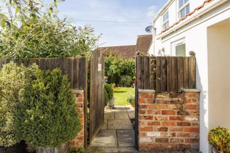 3_Cowling_Court__4.jpg