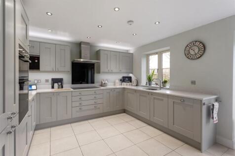 11_Farefield_Close_57.jpg