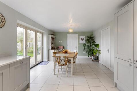 11_Farefield_Close_69.jpg
