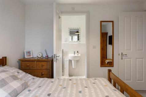 11_Farefield_Close_21.jpg