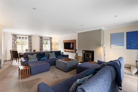 Manor_Croft_3.jpg