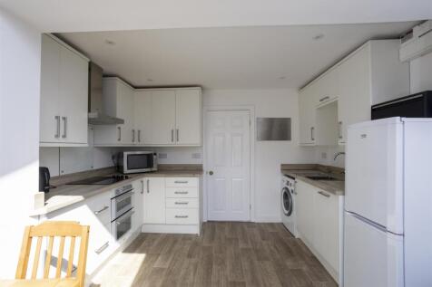 7_Horner_Avenue_13.jpg