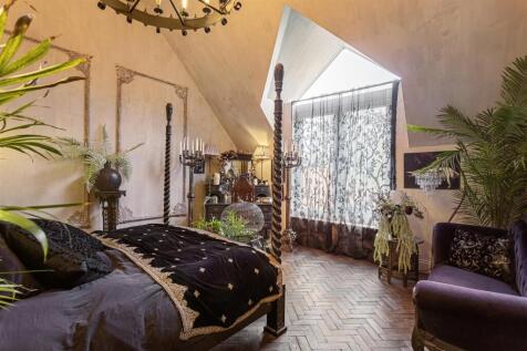 The_Lodge_100.jpg
