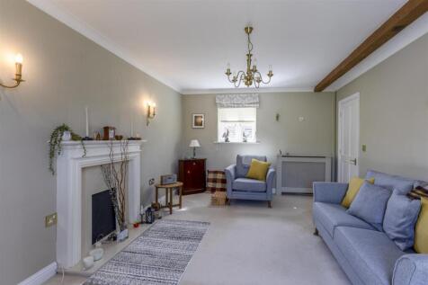 Neville_Cottage_2.jpg