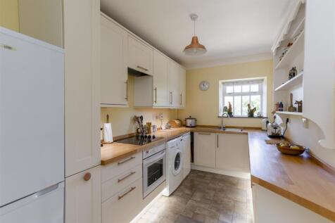 Neville_Cottage_3.jpg