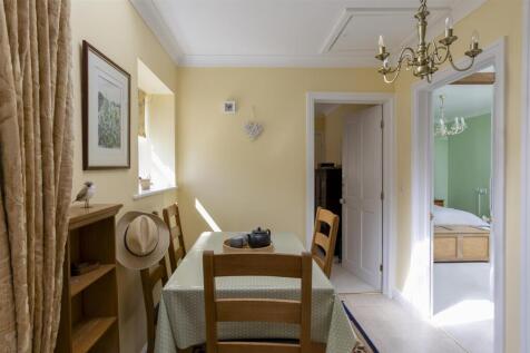 Neville_Cottage_12.jpg