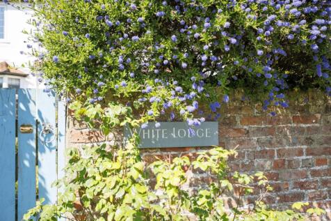 White_Lodge__18.jpg