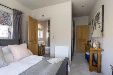 31_Throstle_Close_24.jpg