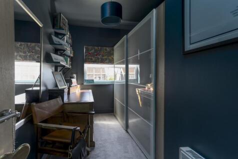 31_Throstle_Close_25.jpg