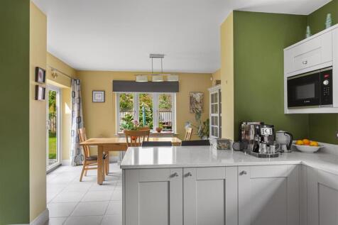 4_Farefield_Close_34.jpg