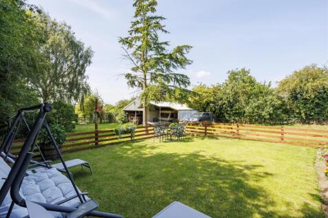 Ings_View_Gardens_3.jpg