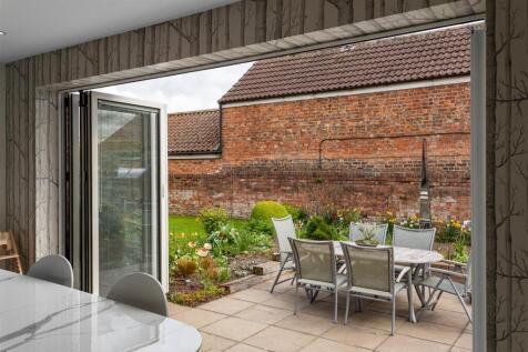 Manor_Croft_75.jpg