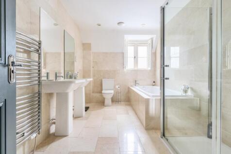 Principal Ensuite