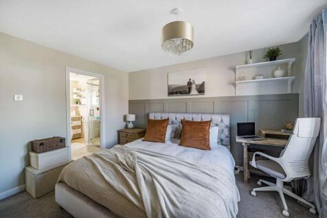 Bedroom 1 (Double with Ensuite)