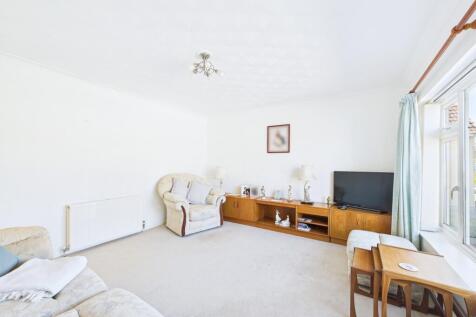 CAM01338G0-PR0135-STILL008