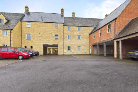 CAM01338G0-PR0146-STILL002