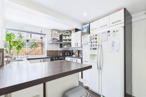 Flat A - Kitchen 2