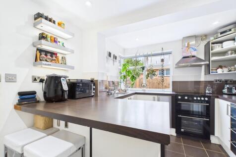 Flat A - Kitchen 3