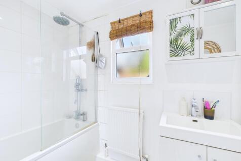 Flat A - Bathroom 1