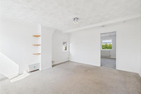 Flat B - Living Room 2