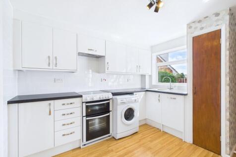 CAM01909G0-PR0398-STILL018