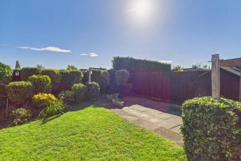 CAM01909G0-PR0404-STILL009