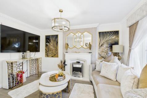 CAM01909G0-PR0296-STILL005