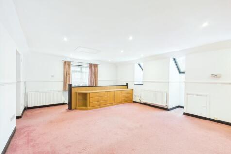 CAM01909G0-PR0441-STILL054