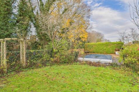 CAM01909G0-PR0441-STILL008