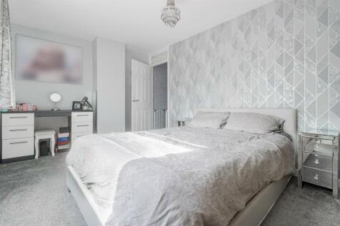 bed 1.jpg