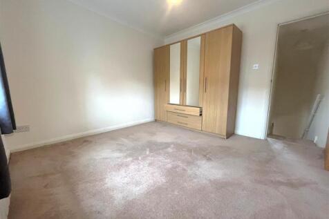 bedroom one.jpg