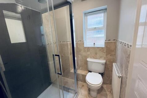 EN SUITE 2.jpg