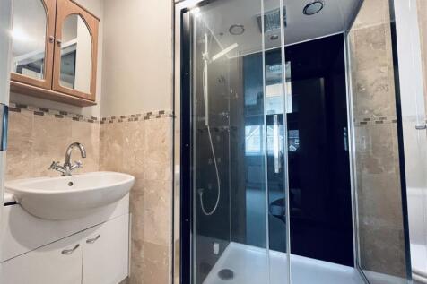 EN SUITE.jpg