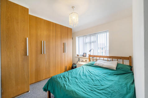 1361616-6-68de9d2...