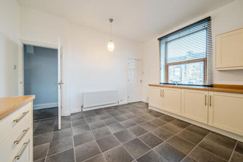 1361193-5-68dfaac...