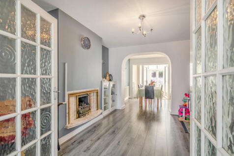 1353593-3-68dbd65...